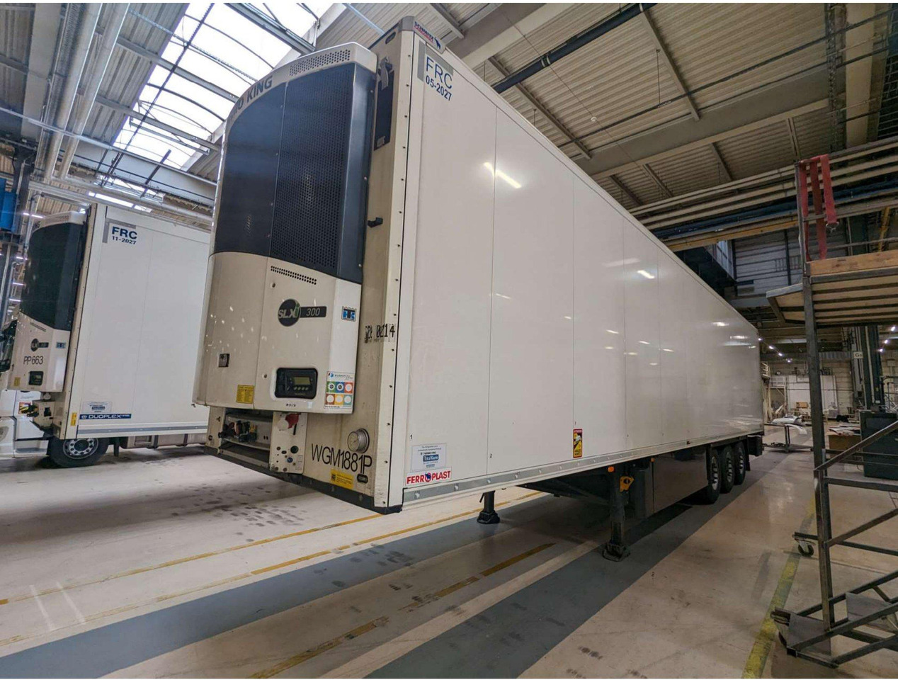 Schmitz Cargobull SKO FP 60 ThermoKing SLXi 300 - Félpótkocsi hűtős: 1 kép. Schmitz Cargobull SKO FP 60 ThermoKing SLXi 300 - Félpótkocsi hűtős: 1 kép.