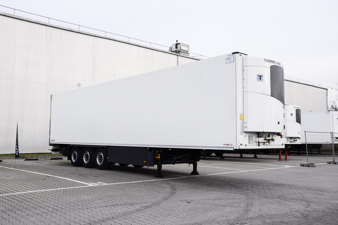 Schmitz Cargobull SKO FP 60 ThermoKing SLXi 300 - Félpótkocsi hűtős: 3 kép. Schmitz Cargobull SKO FP 60 ThermoKing SLXi 300 - Félpótkocsi hűtős: 3 kép.
