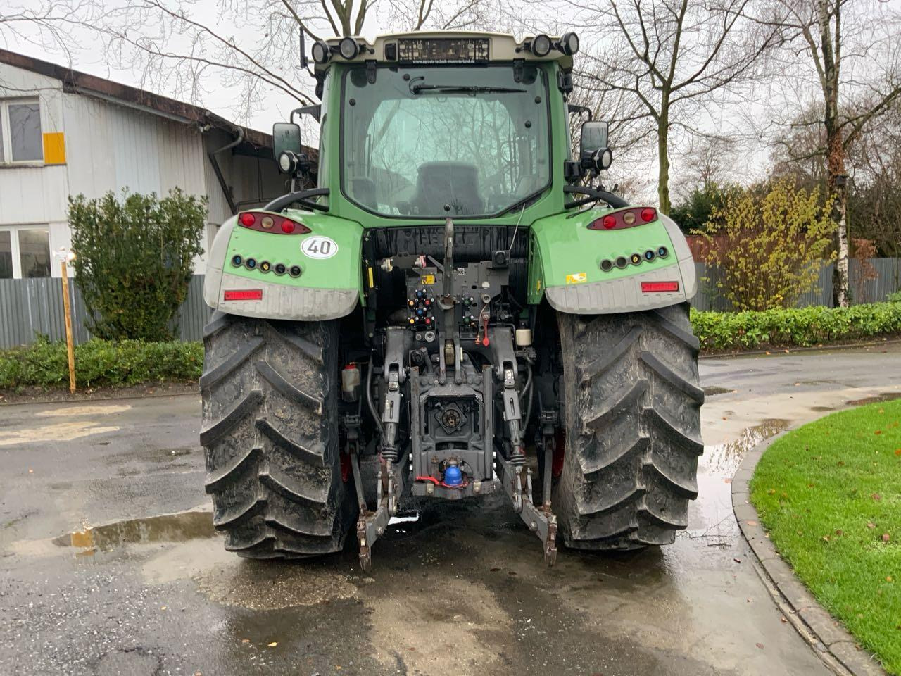 Fendt 724 Vario ProfiPlus - Traktor: 3 kép. Fendt 724 Vario ProfiPlus - Traktor: 3 kép.