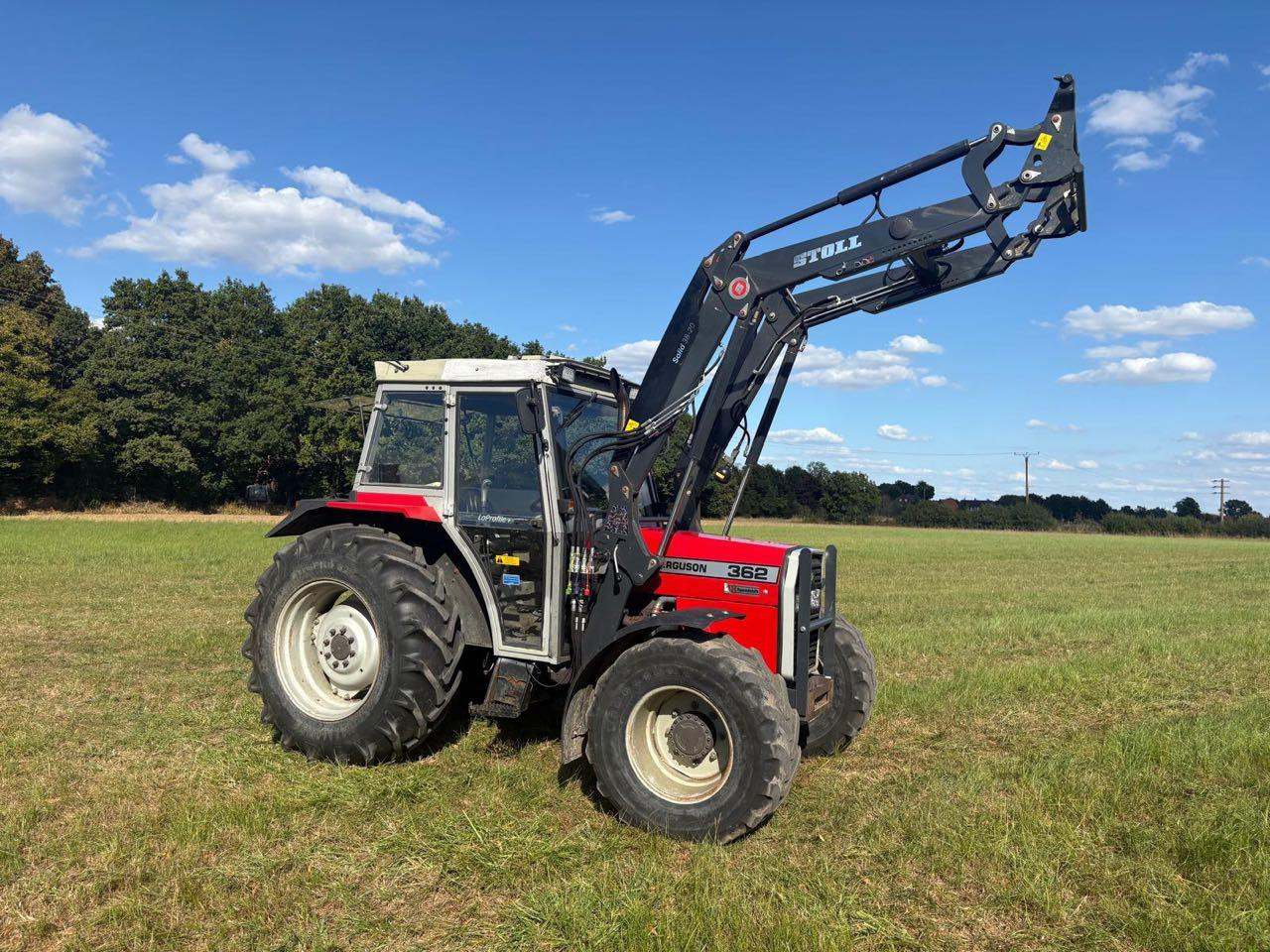 Massey Ferguson MF 362T - Traktor: 2 kép. Massey Ferguson MF 362T - Traktor: 2 kép.