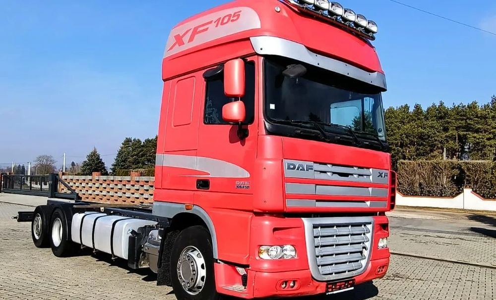 DAF XF510 /SKRĘTNA PODNOSZONA OŚ/6X2 - Alvaz teherautó: 1 kép. DAF XF510 /SKRĘTNA PODNOSZONA OŚ/6X2 - Alvaz teherautó: 1 kép.