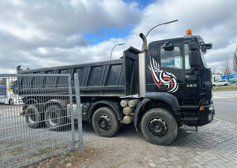 Iveco Trakker 450 | Trójstronna wywrotka | 2008 | 8x4 | Retarder | Bordmatik | Manual | - Billenőplatós teherautó: 4 kép. Iveco Trakker 450 | Trójstronna wywrotka | 2008 | 8x4 | Retarder | Bordmatik | Manual | - Billenőplatós teherautó: 4 kép.