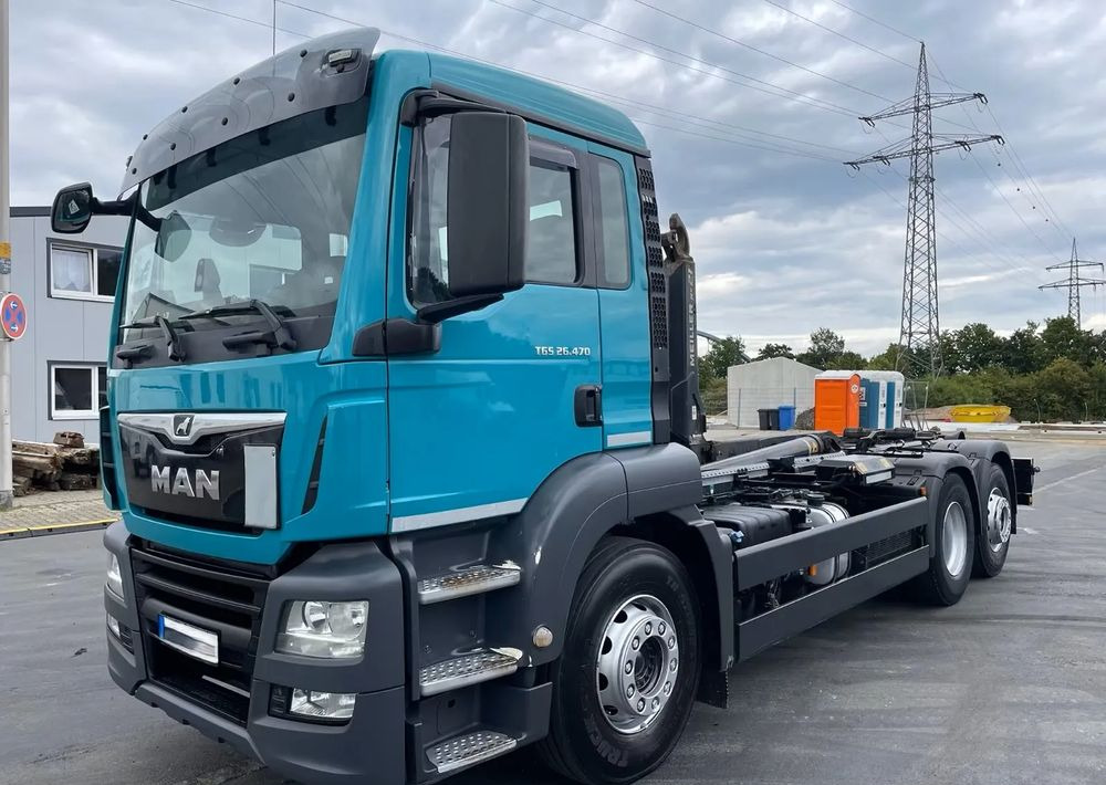 MAN TGS 26.470 6x2 - Horgos rakodó teherautó: 4 kép. MAN TGS 26.470 6x2 - Horgos rakodó teherautó: 4 kép.