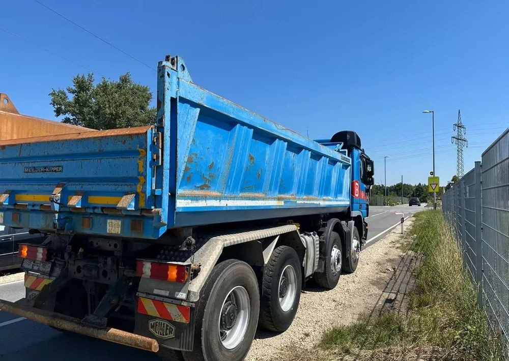 Mercedes-Benz ACTROS MP3 4148 MEILLER – wywrotka 2-stronna Bordmatic/ Retarder / Euro 5 - Billenőplatós teherautó: 3 kép. Mercedes-Benz ACTROS MP3 4148 MEILLER – wywrotka 2-stronna Bordmatic/ Retarder / Euro 5 - Billenőplatós teherautó: 3 kép.