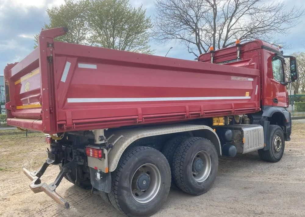 Mercedes-Benz Arocs 2645 K 6x4 | Meiller Bordmatik | Wywrotka trójstronna|449 KM | Euro 6 | - Billenőplatós teherautó: 3 kép. Mercedes-Benz Arocs 2645 K 6x4 | Meiller Bordmatik | Wywrotka trójstronna|449 KM | Euro 6 | - Billenőplatós teherautó: 3 kép.