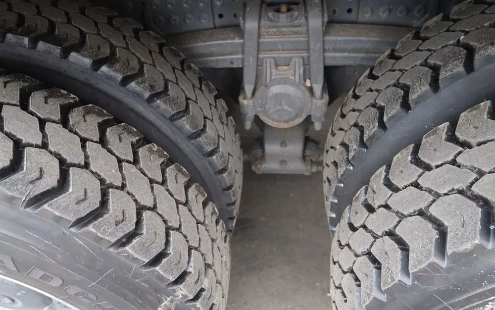 Mercedes-Benz Arocs 3251 / 8x4 / Wywrotka Meiller 3- stronna / Euro 6d / Przebieg: 215 600 km - Billenőplatós teherautó: 3 kép. Mercedes-Benz Arocs 3251 / 8x4 / Wywrotka Meiller 3- stronna / Euro 6d / Przebieg: 215 600 km - Billenőplatós teherautó: 3 kép.