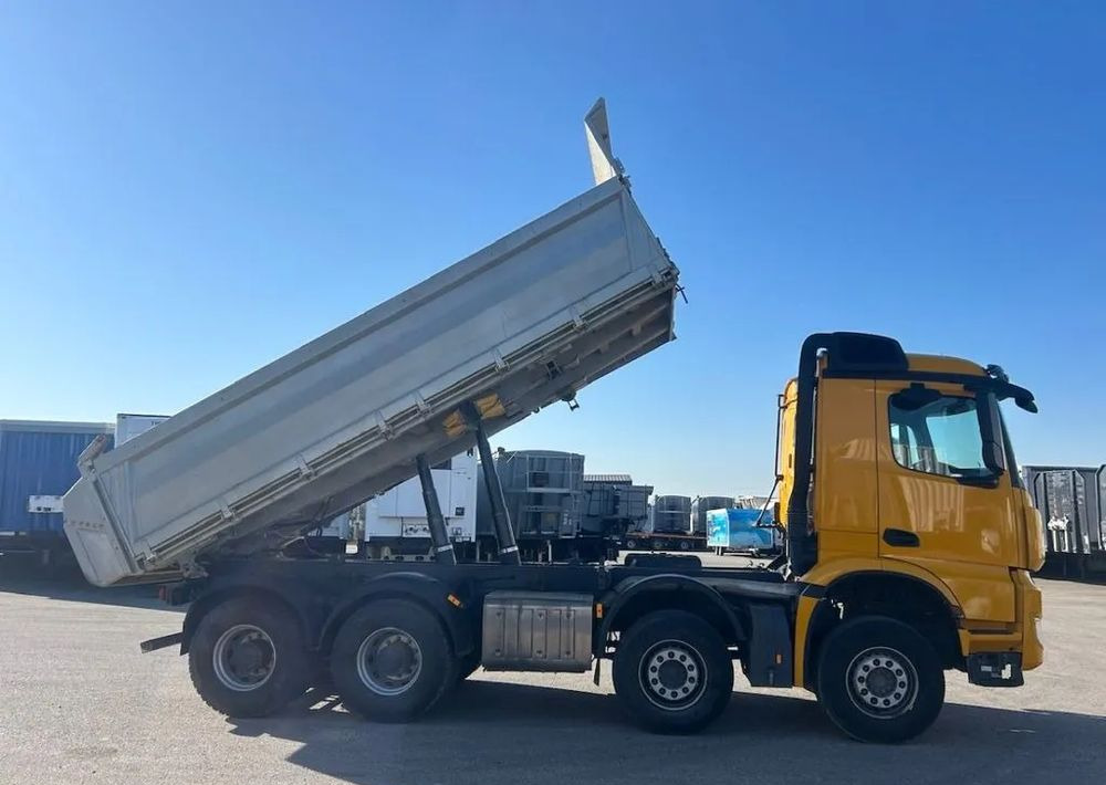 Mercedes-Benz Arocs 4145 8x4 | Meiller Kipper |Wywrotka trójstronna | Bordmatik | 453 KM | Euro 6 | 2018 - Billenőplatós teherautó: 3 kép. Mercedes-Benz Arocs 4145 8x4 | Meiller Kipper |Wywrotka trójstronna | Bordmatik | 453 KM | Euro 6 | 2018 - Billenőplatós teherautó: 3 kép.