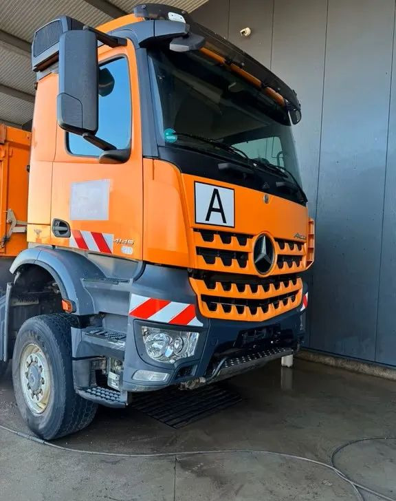 Mercedes-Benz Arocs 4145 / 8x6 / Meiler Wywrotka / Euro6 - Billenőplatós teherautó: 2 kép. Mercedes-Benz Arocs 4145 / 8x6 / Meiler Wywrotka / Euro6 - Billenőplatós teherautó: 2 kép.