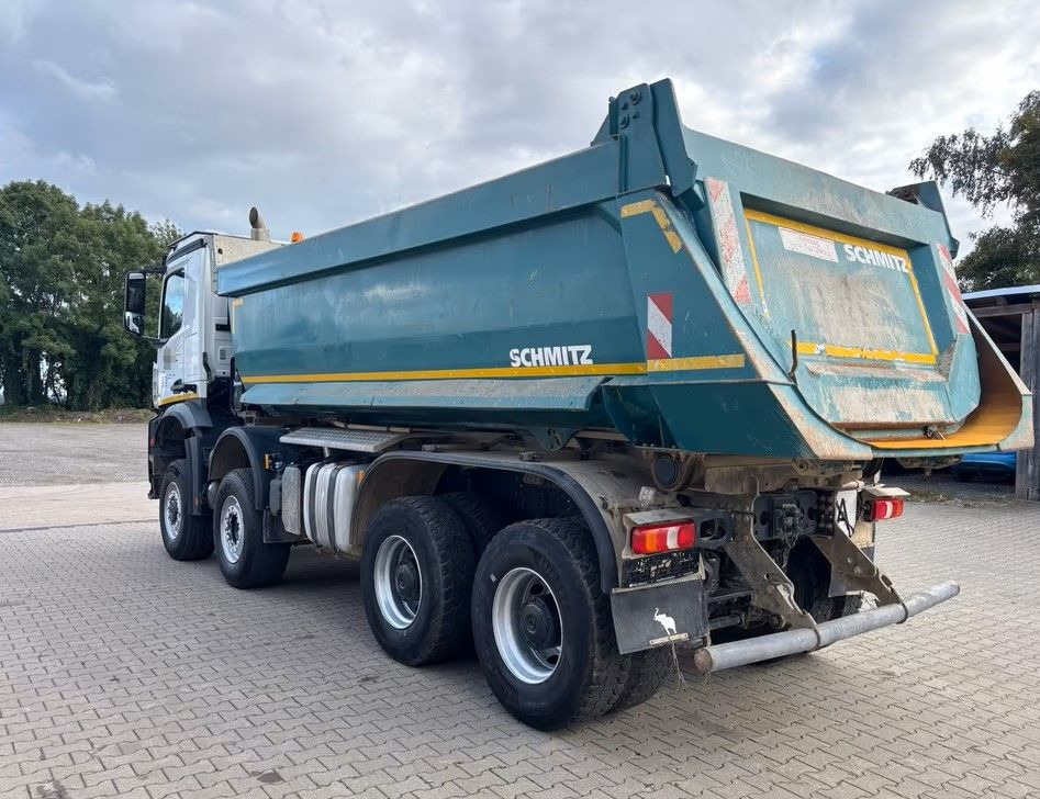 Billenőplatós teherautó Mercedes-Benz Arocs 4145 AK 8x6 | Wywrotka trójstronna Schmitz Mulde | Klima | Kamera |: 6 kép.