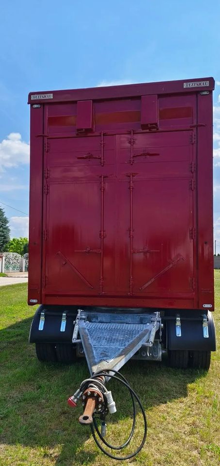 Pezzaioli RBA 32/TRZYOSIOWA PRZYCZEPA-2XBYDŁO,3X TRZODA/HYDRAULICZNIE PODNOSZONY DACH I PODŁOGI / OŚ ŚRODKOWA PODNOSZONA - Pótkocsi állatszállító: 5 kép. Pezzaioli RBA 32/TRZYOSIOWA PRZYCZEPA-2XBYDŁO,3X TRZODA/HYDRAULICZNIE PODNOSZONY DACH I PODŁOGI / OŚ ŚRODKOWA PODNOSZONA - Pótkocsi állatszállító: 5 kép.