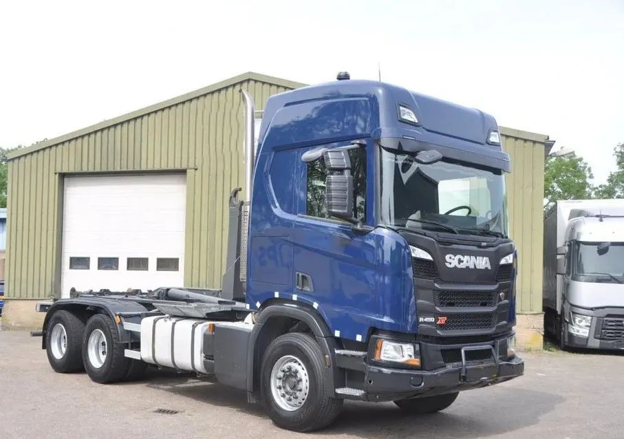 Scania R450 XT / 6X4/ RETARDER/EURO 6/OŚ PODNOSZONA Z NAPĘDEM/ - Horgos rakodó teherautó: 5 kép. Scania R450 XT / 6X4/ RETARDER/EURO 6/OŚ PODNOSZONA Z NAPĘDEM/ - Horgos rakodó teherautó: 5 kép.