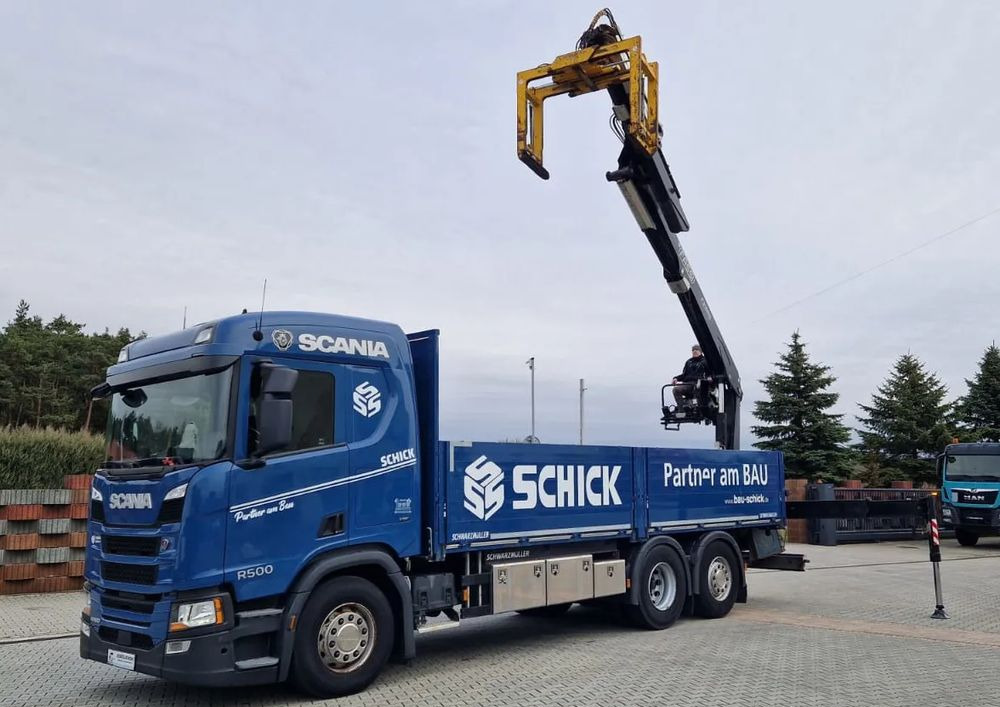 Scania Scania/ R 500/ 6x2 /Fassi F 215 AS - Platós teherautó, Darus autó: 1 kép. Scania Scania/ R 500/ 6x2 /Fassi F 215 AS - Platós teherautó, Darus autó: 1 kép.