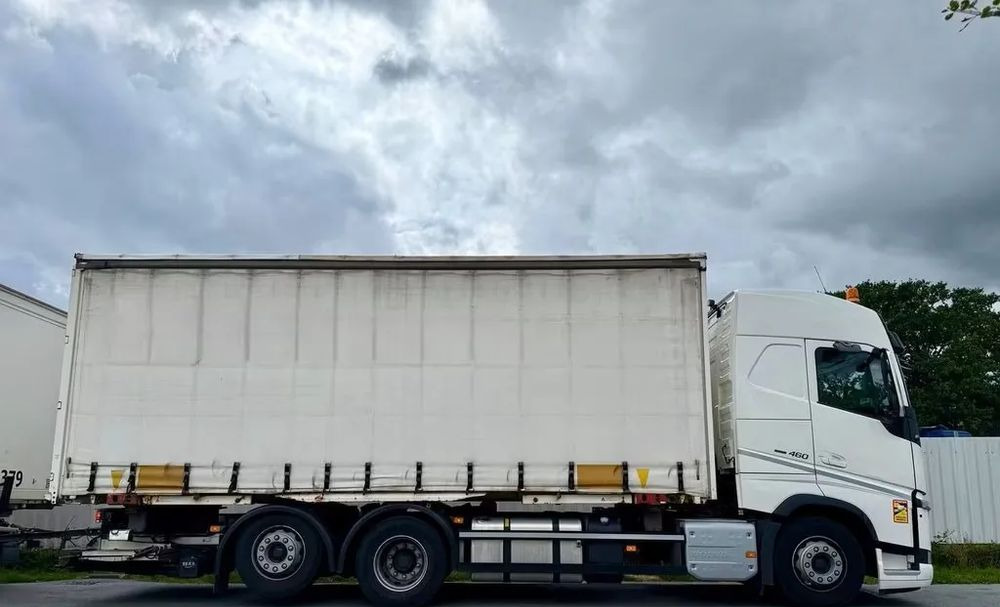 Volvo FH460 6x2 BDF | Hydrauliczna platforma załadunkowa | Ogrzewanie postojowe | Automatyczna skrzynia | Euro 6d - Ponyvás teherautó: 2 kép. Volvo FH460 6x2 BDF | Hydrauliczna platforma załadunkowa | Ogrzewanie postojowe | Automatyczna skrzynia | Euro 6d - Ponyvás teherautó: 2 kép.