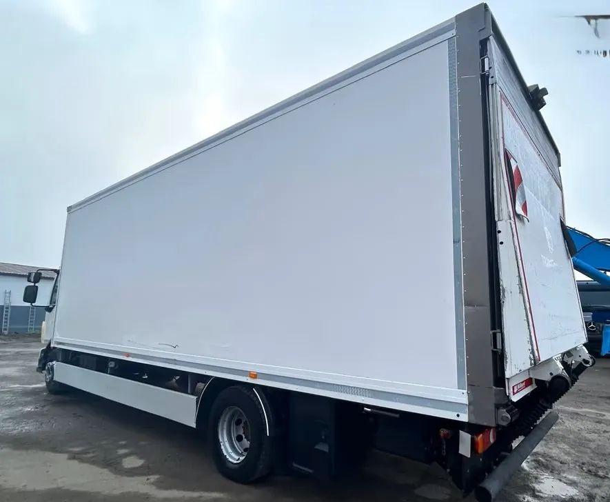 Volvo FL 250 | Chłodnia Carrier Supra -30°C | Hydrauliczna platforma załadunkowa | ogrzewanie postojowe | 187 654 km | Automatyczna skrzynia | Euro 6 |4x2 - Hűtős teherautó: 4 kép. Volvo FL 250 | Chłodnia Carrier Supra -30°C | Hydrauliczna platforma załadunkowa | ogrzewanie postojowe | 187 654 km | Automatyczna skrzynia | Euro 6 |4x2 - Hűtős teherautó: 4 kép.