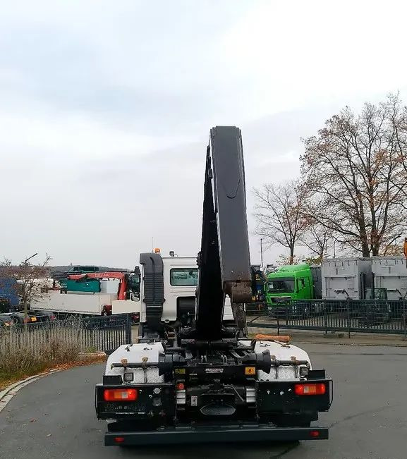 Volvo FM 410 • 6x2 • Meiller z systemem HDS (roll-off) • Euro 6 • Przebieg 251235 km • - Horgos rakodó teherautó: 5 kép. Volvo FM 410 • 6x2 • Meiller z systemem HDS (roll-off) • Euro 6 • Przebieg 251235 km • - Horgos rakodó teherautó: 5 kép.