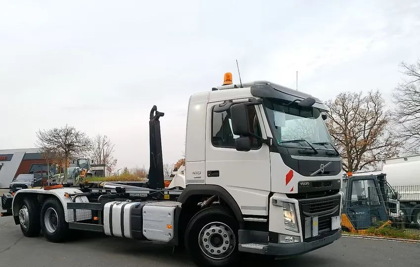 Volvo FM 410 • 6x2 • Meiller z systemem HDS (roll-off) • Euro 6 • Przebieg 251235 km • - Horgos rakodó teherautó: 1 kép. Volvo FM 410 • 6x2 • Meiller z systemem HDS (roll-off) • Euro 6 • Przebieg 251235 km • - Horgos rakodó teherautó: 1 kép.