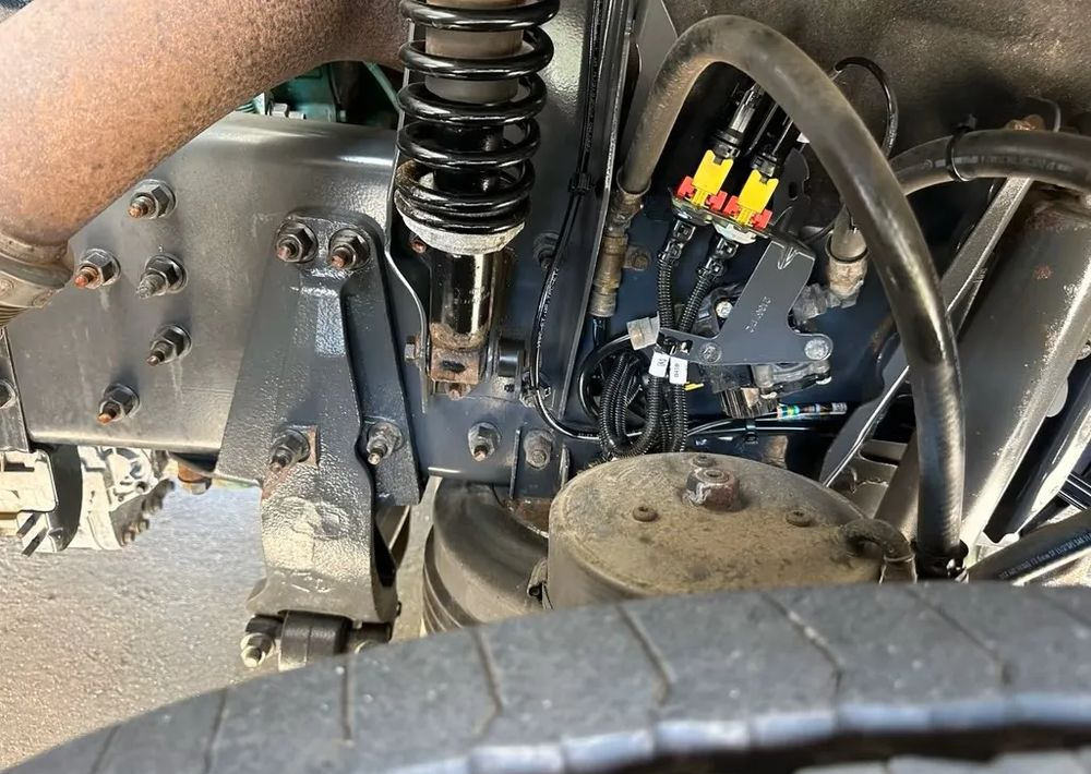 Volvo FM420 6x2 | HDS Atlas AK 186-3 z przestrzenią ładunkową | Euro6 |238 000 km - Platós teherautó, Darus autó: 5 kép. Volvo FM420 6x2 | HDS Atlas AK 186-3 z przestrzenią ładunkową | Euro6 |238 000 km - Platós teherautó, Darus autó: 5 kép.