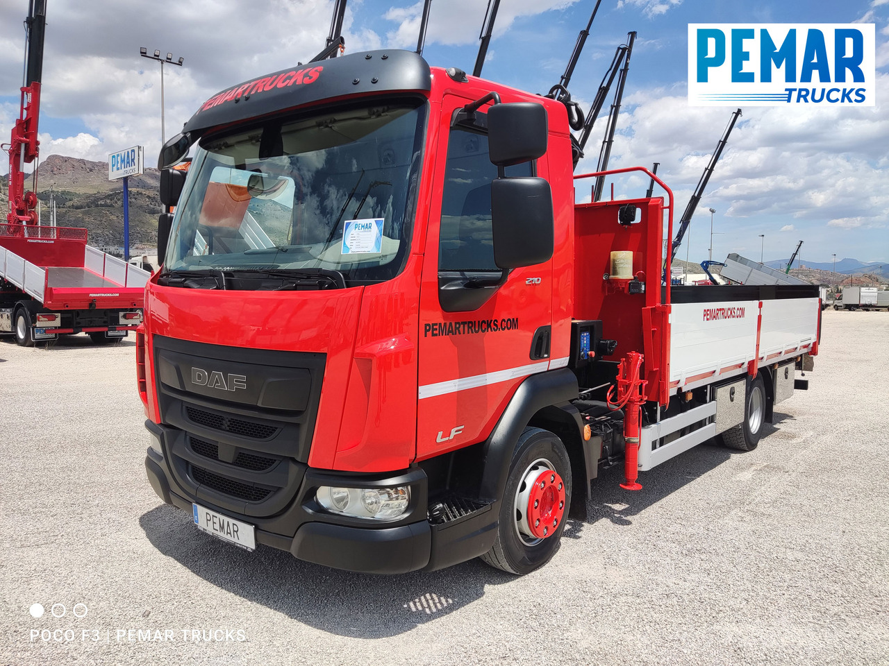 DAF LF 210 GRUA CAJA FIJA - Platós teherautó, Darus autó: 2 kép. DAF LF 210 GRUA CAJA FIJA - Platós teherautó, Darus autó: 2 kép.