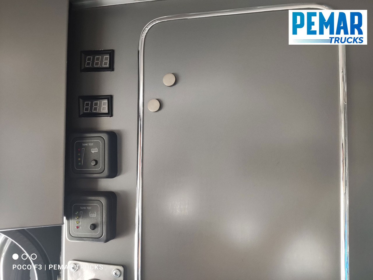 Kisteherautó MERCEDES-BENZ SPRINTER 313 CDI CAMPERIZADA: 15 kép. Kisteherautó MERCEDES-BENZ SPRINTER 313 CDI CAMPERIZADA: 15 kép.