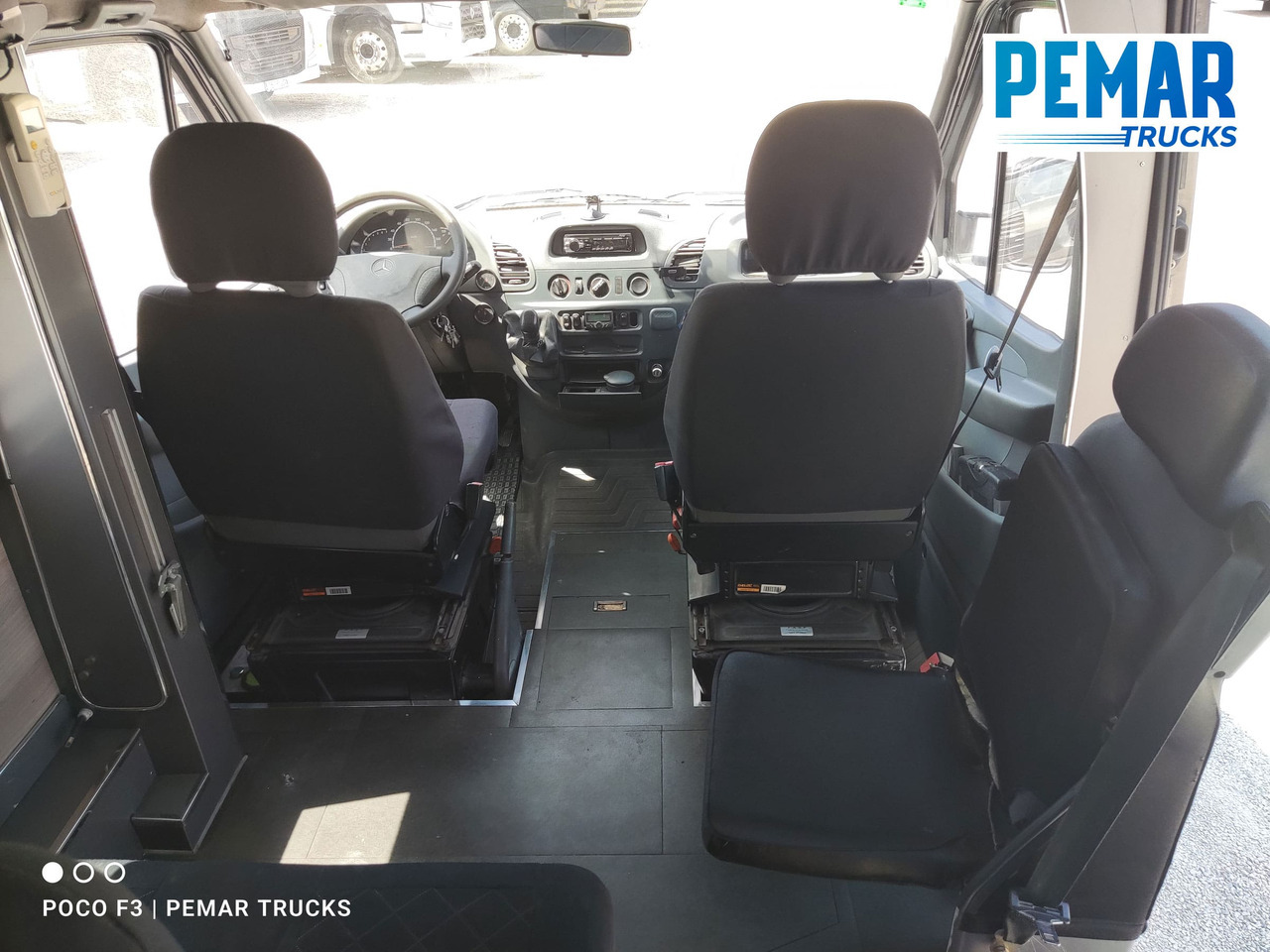 Kisteherautó MERCEDES-BENZ SPRINTER 313 CDI CAMPERIZADA: 11 kép. Kisteherautó MERCEDES-BENZ SPRINTER 313 CDI CAMPERIZADA: 11 kép.