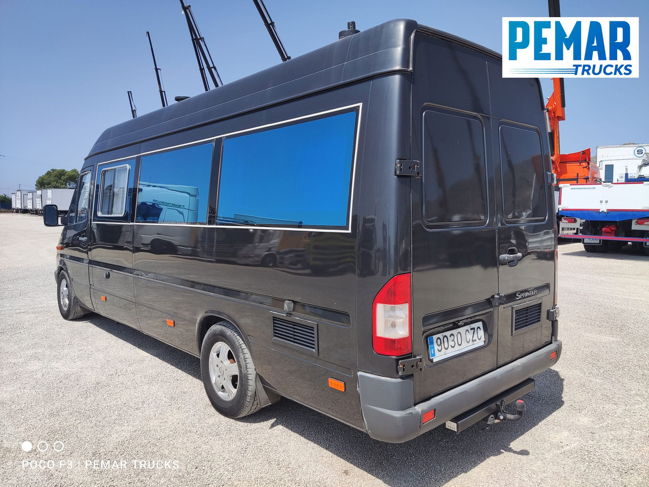 Kisteherautó MERCEDES-BENZ SPRINTER 313 CDI CAMPERIZADA: 7 kép. Kisteherautó MERCEDES-BENZ SPRINTER 313 CDI CAMPERIZADA: 7 kép.