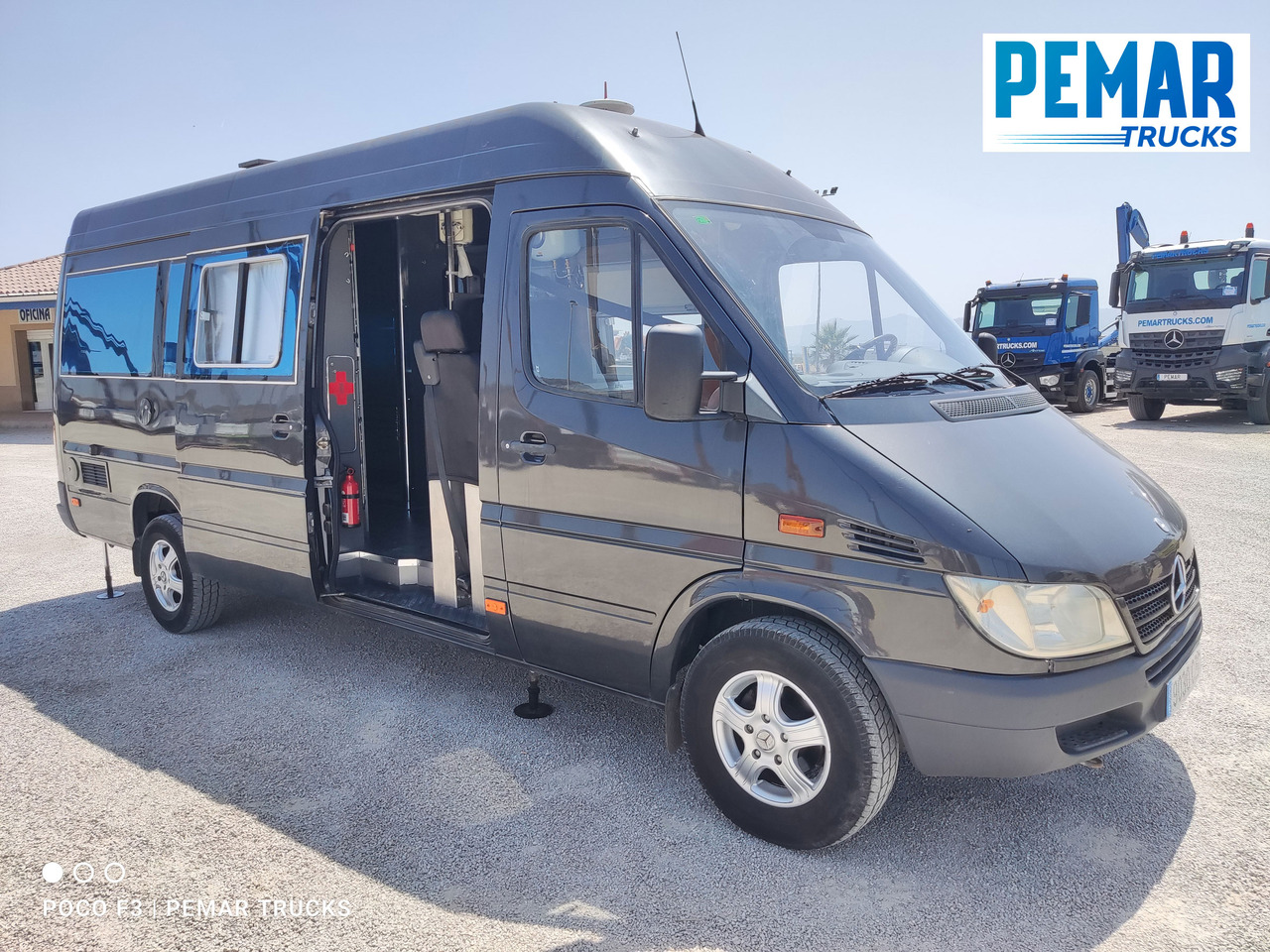 Kisteherautó MERCEDES-BENZ SPRINTER 313 CDI CAMPERIZADA: 35 kép. Kisteherautó MERCEDES-BENZ SPRINTER 313 CDI CAMPERIZADA: 35 kép.