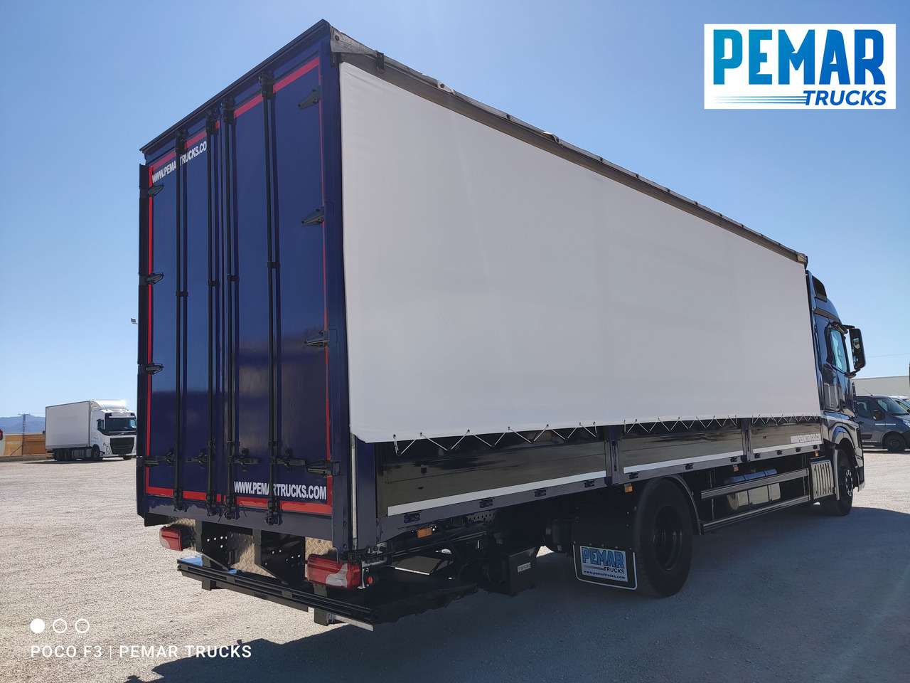 MERCEDES-BENZ ACTROS 1836 SEMITAUTLINER 18T - Ponyvás teherautó: 5 kép. MERCEDES-BENZ ACTROS 1836 SEMITAUTLINER 18T - Ponyvás teherautó: 5 kép.