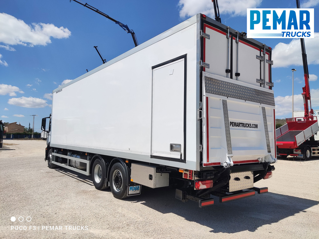 MERCEDES-BENZ ANTOS 2535 6X2 FRIGORIFICO - Hűtős teherautó: 5 kép. MERCEDES-BENZ ANTOS 2535 6X2 FRIGORIFICO - Hűtős teherautó: 5 kép.