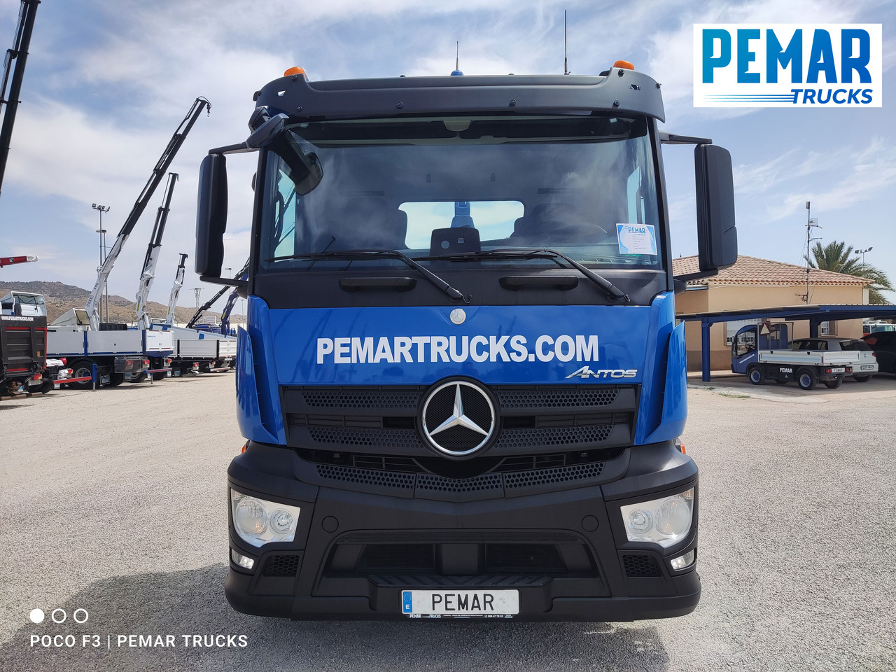 MERCEDES-BENZ ANTOS 2546 6X2 MULTILIFT - Cserefelépítményes teherautó: 3 kép. MERCEDES-BENZ ANTOS 2546 6X2 MULTILIFT - Cserefelépítményes teherautó: 3 kép.