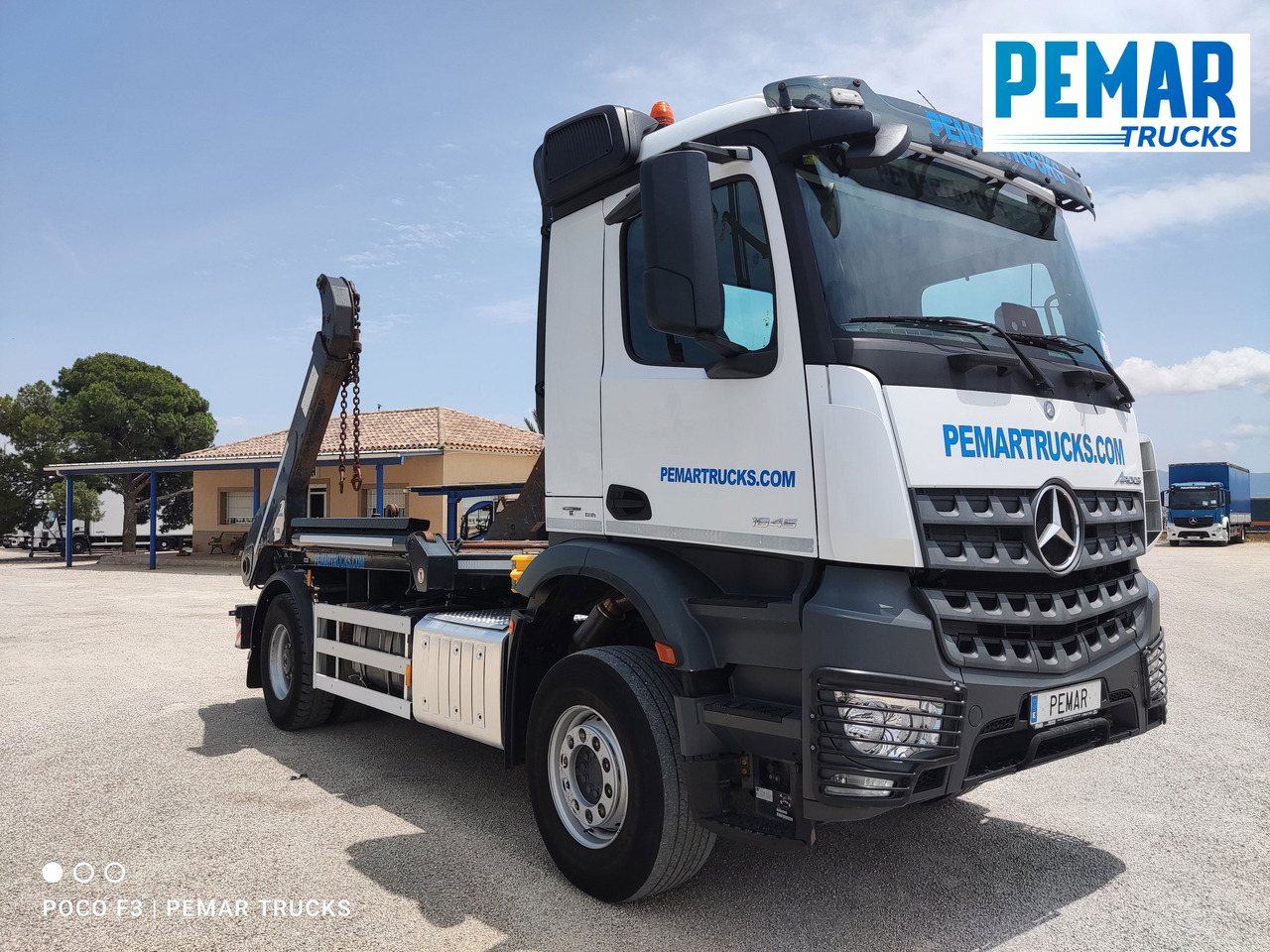 MERCEDES-BENZ AROCS 1845 PORTACONTENEDOR CADENAS - Konténerszállító: 4 kép. MERCEDES-BENZ AROCS 1845 PORTACONTENEDOR CADENAS - Konténerszállító: 4 kép.