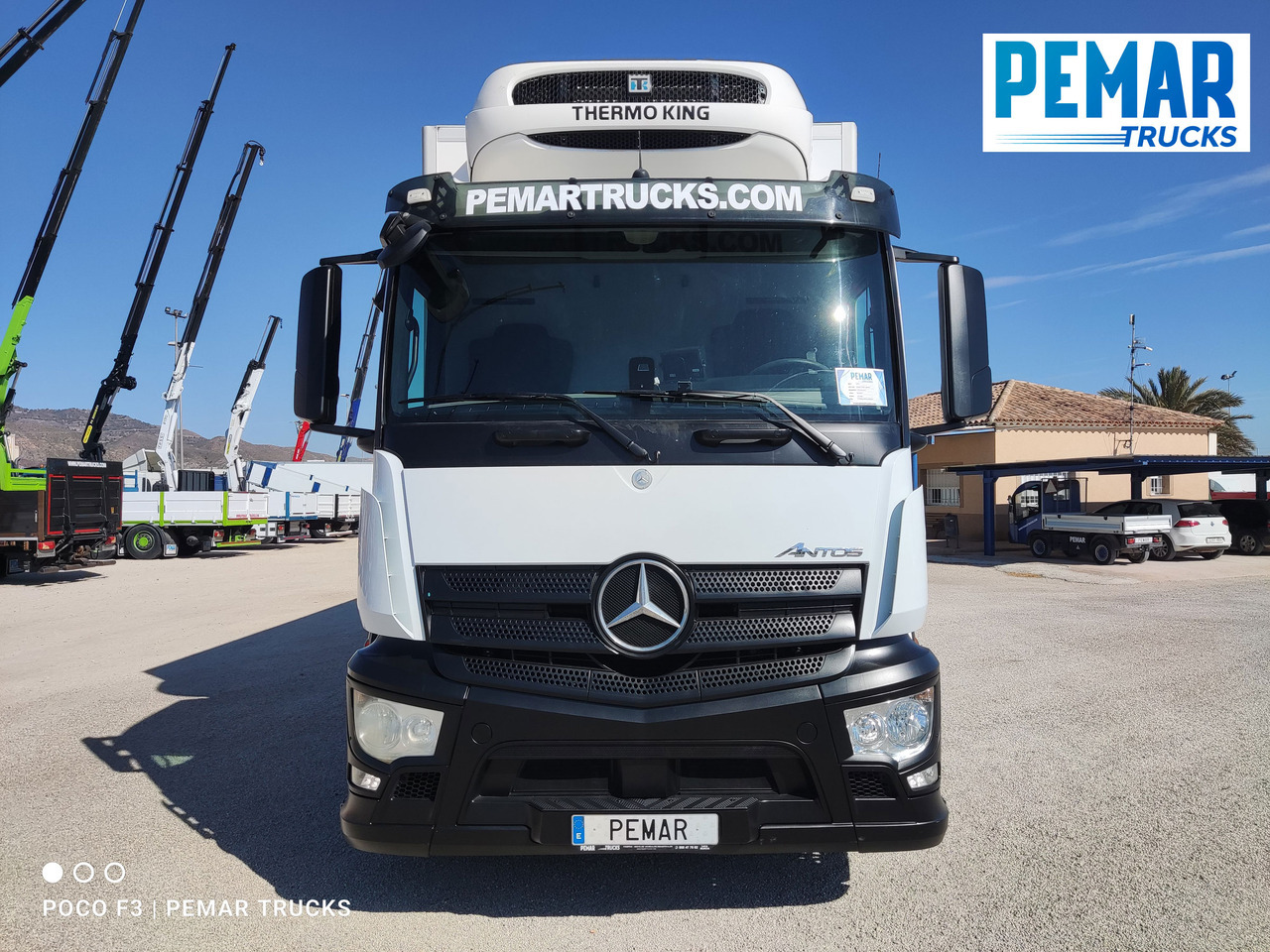 MERCEDES-BENZ MERCEDES BENZ ANTOS 1833 FRIGORIFICO 18T - Hűtős teherautó: 2 kép. MERCEDES-BENZ MERCEDES BENZ ANTOS 1833 FRIGORIFICO 18T - Hűtős teherautó: 2 kép.