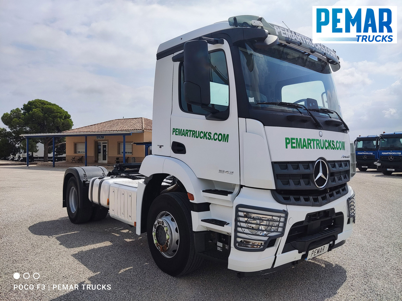 MERCEDES-BENZ AROCS 1843 TRACTORA EQUIPO HIDRAULICO - Nyergesvontató: 3 kép. MERCEDES-BENZ AROCS 1843 TRACTORA EQUIPO HIDRAULICO - Nyergesvontató: 3 kép.