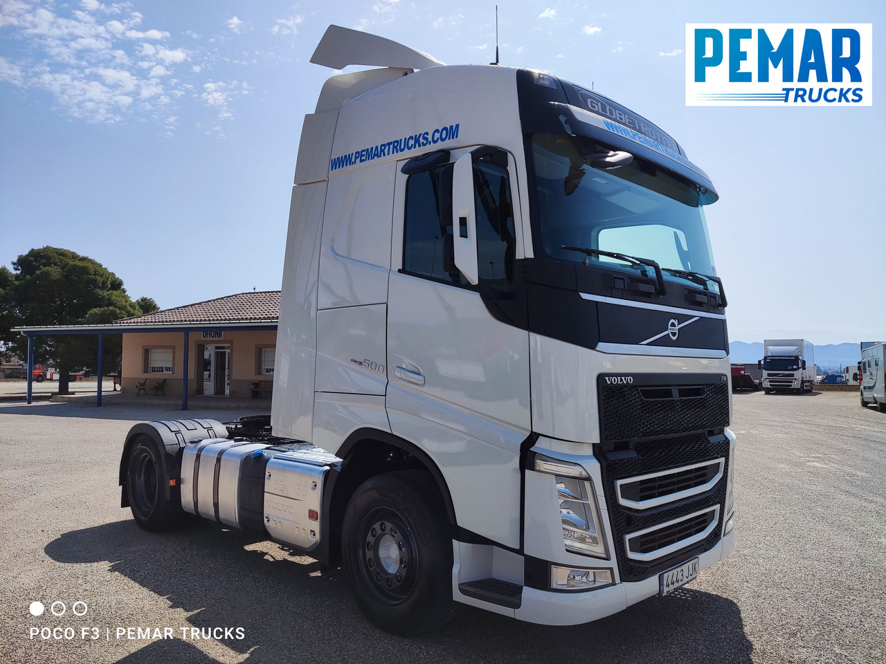 VOLVO FH 500 GLOBETROTTER EURO 6 - Nyergesvontató: 3 kép. VOLVO FH 500 GLOBETROTTER EURO 6 - Nyergesvontató: 3 kép.