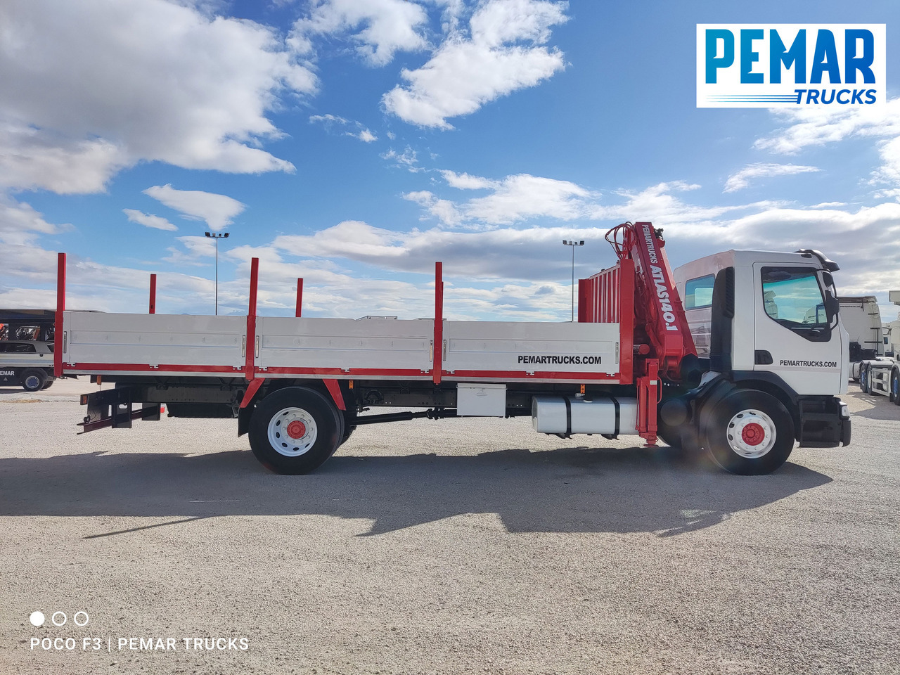 RENAULT PREMIUM 270 DCI GRUA CAJA FIJA - Darus autó: 5 kép. RENAULT PREMIUM 270 DCI GRUA CAJA FIJA - Darus autó: 5 kép.