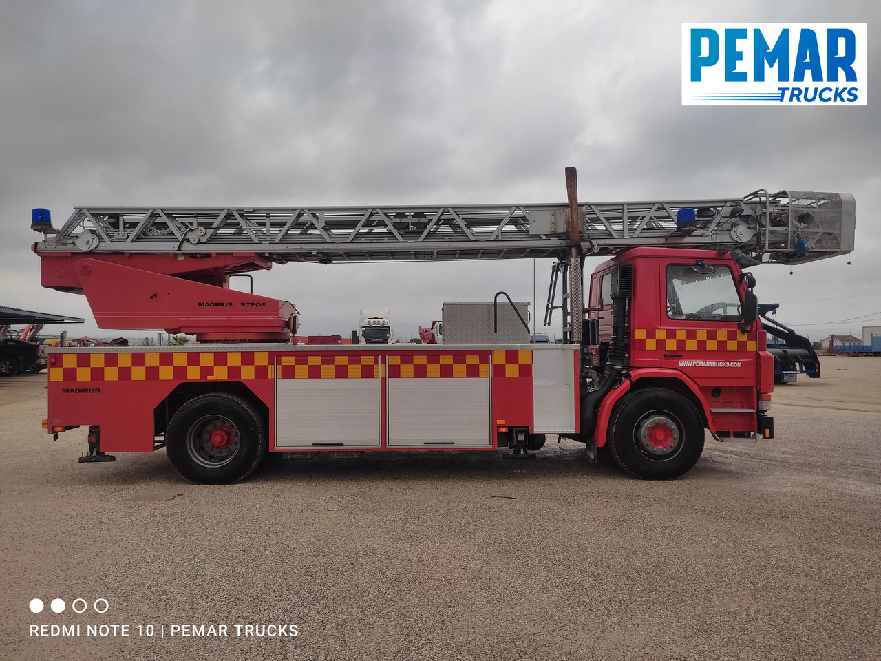 SCANIA G93 250 ESCALERA BOMBEROS - Tűzoltóautó: 5 kép. SCANIA G93 250 ESCALERA BOMBEROS - Tűzoltóautó: 5 kép.