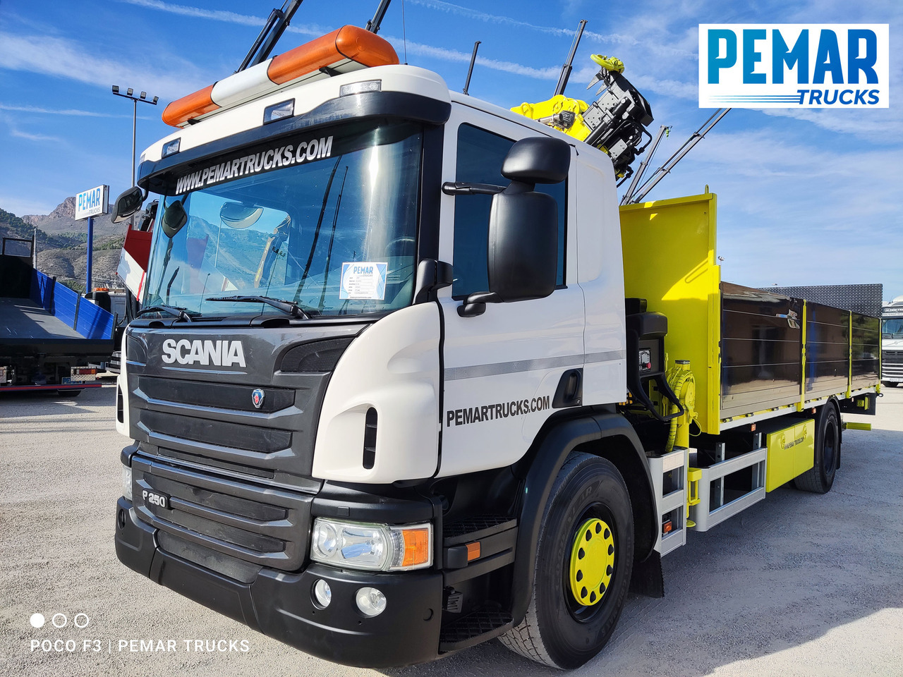 SCANIA P 250 GRUA CAJA FIJA - Darus autó: 2 kép. SCANIA P 250 GRUA CAJA FIJA - Darus autó: 2 kép.