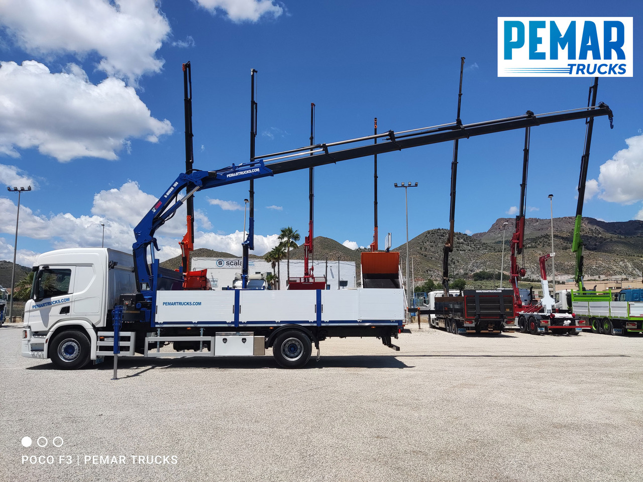 SCANIA P 370 GRUA CAJA FIJA 18T - Darus autó: 4 kép. SCANIA P 370 GRUA CAJA FIJA 18T - Darus autó: 4 kép.