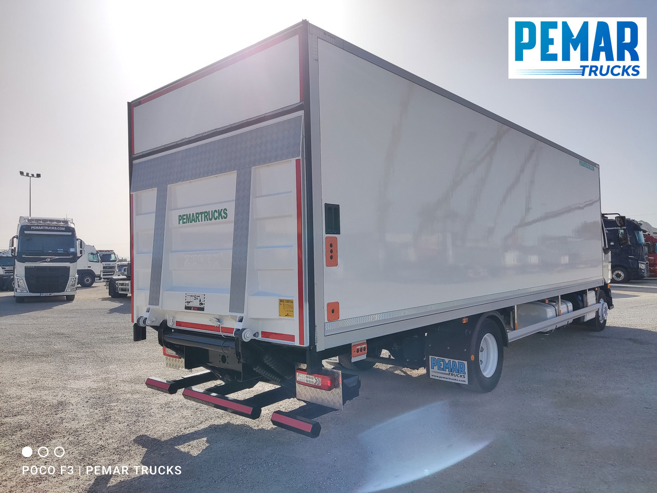 VOLVO FL 210 CAJA CERRADA 12T EURO 6 - Dobozos felépítményű teherautó: 5 kép. VOLVO FL 210 CAJA CERRADA 12T EURO 6 - Dobozos felépítményű teherautó: 5 kép.