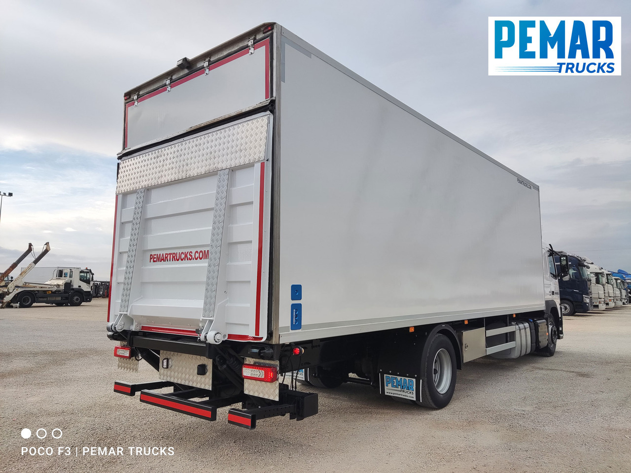 VOLVO FM 330 4X2 FRIGORIFICO EURO 6 - Hűtős teherautó: 5 kép. VOLVO FM 330 4X2 FRIGORIFICO EURO 6 - Hűtős teherautó: 5 kép.
