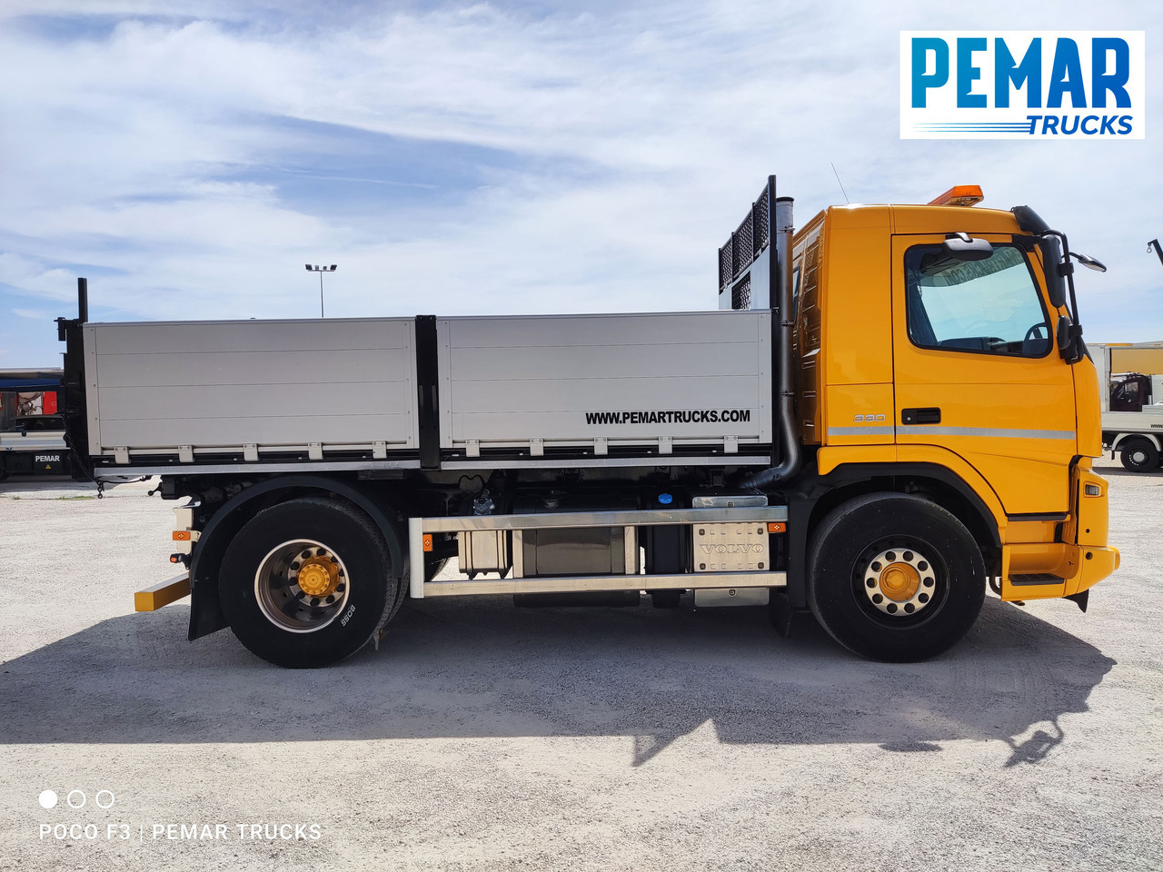 VOLVO FMX 330 BASCULANTE 18T - Billenőplatós teherautó: 5 kép. VOLVO FMX 330 BASCULANTE 18T - Billenőplatós teherautó: 5 kép.
