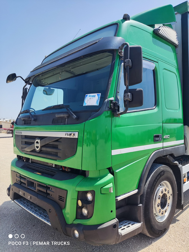 VOLVO FMX 450 - Fülke - Teherautó: 3 kép. VOLVO FMX 450 - Fülke - Teherautó: 3 kép.