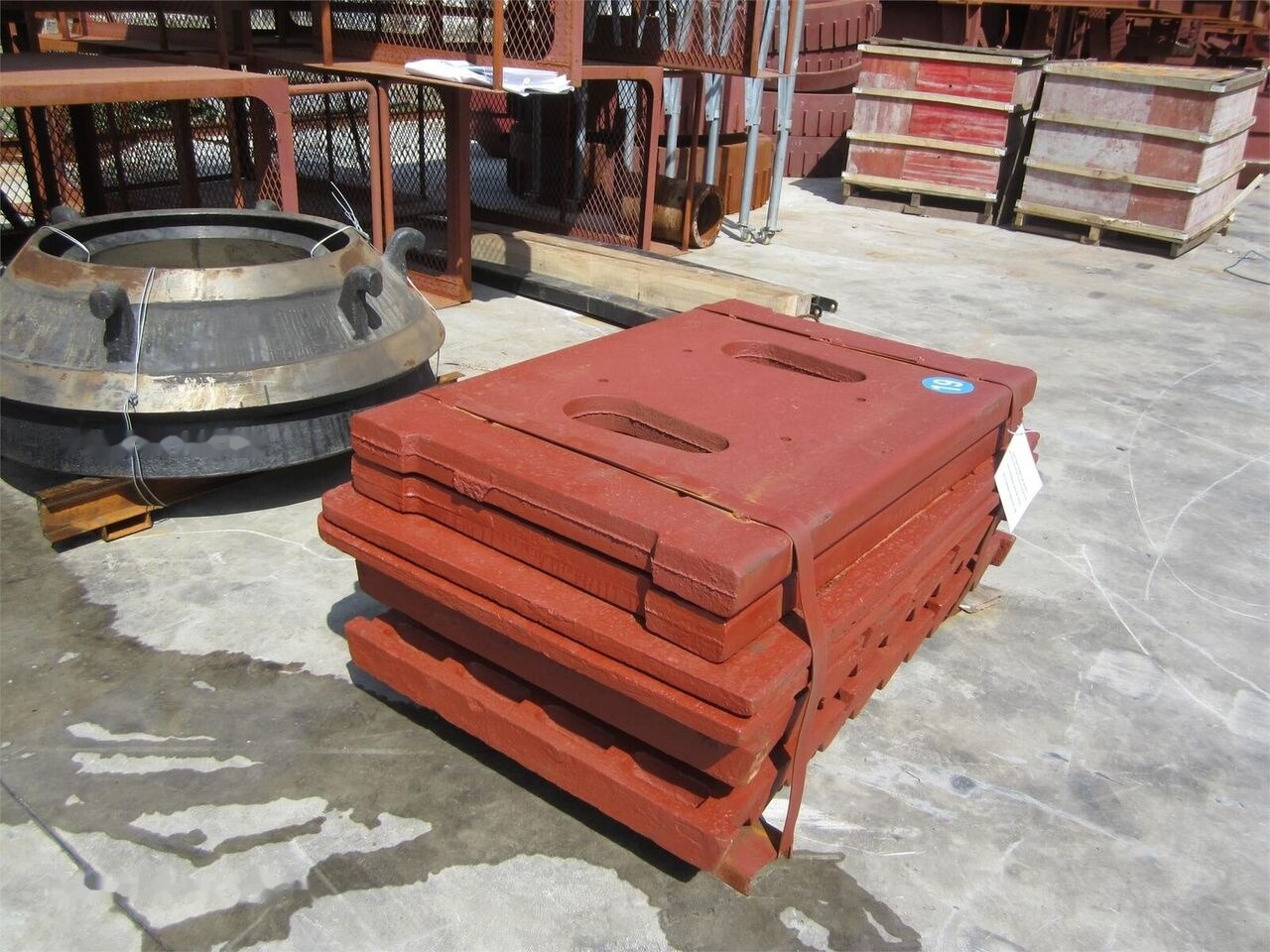 Movable and Fixed Jaw Plates for PE2436 Jaw Crusher - Alkatrész - Pofás törő: 2 kép. Movable and Fixed Jaw Plates for PE2436 Jaw Crusher - Alkatrész - Pofás törő: 2 kép.