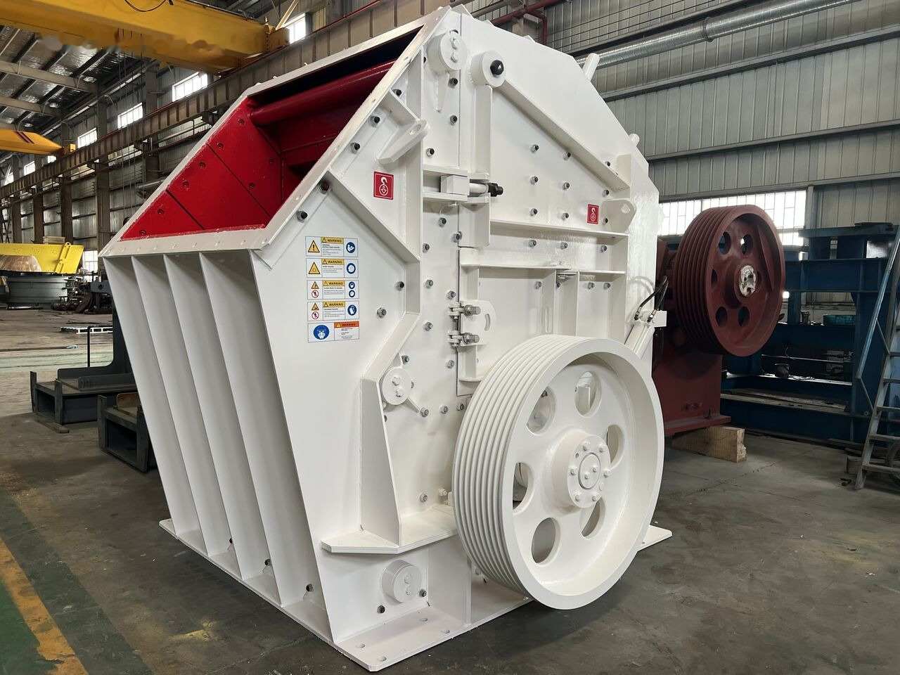 Kinglink 250TPH Hydraulic Limestone Tertiary Impact Crusher KPF1416 - Röpítő törő: 4 kép. Kinglink 250TPH Hydraulic Limestone Tertiary Impact Crusher KPF1416 - Röpítő törő: 4 kép.
