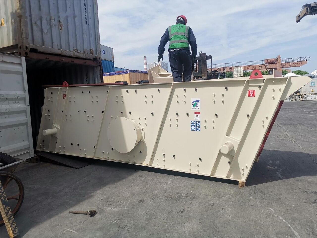 Kinglink 3YK1548 Vibrating Grizzly Screen | 100TPH - Osztályozó berendezés: 4 kép. Kinglink 3YK1548 Vibrating Grizzly Screen | 100TPH - Osztályozó berendezés: 4 kép.