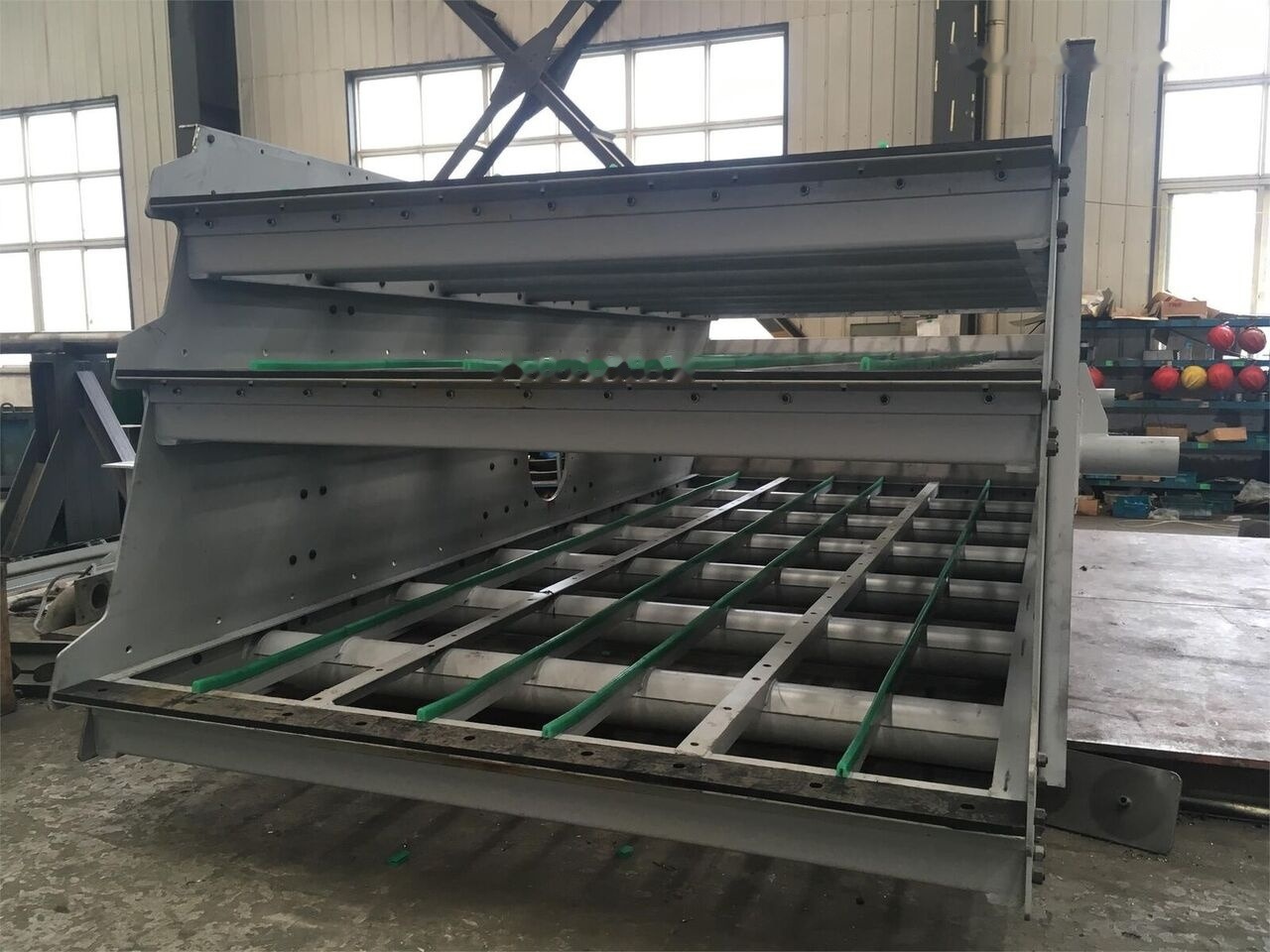 Kinglink Copper Ore Circular Vibrating Screen 3YA2160 | 200TPH - Osztályozó berendezés: 1 kép. Kinglink Copper Ore Circular Vibrating Screen 3YA2160 | 200TPH - Osztályozó berendezés: 1 kép.