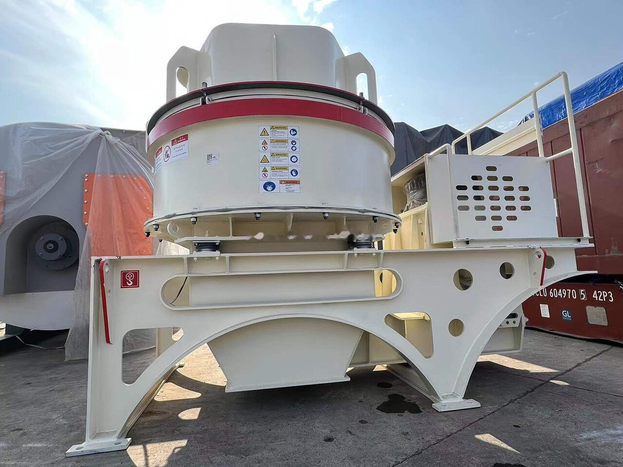 Kinglink KL-7 Vertical Shaft Impactor (VSI) for 5mm Sand Making | 30tph - Törőgép: 3 kép. Kinglink KL-7 Vertical Shaft Impactor (VSI) for 5mm Sand Making | 30tph - Törőgép: 3 kép.