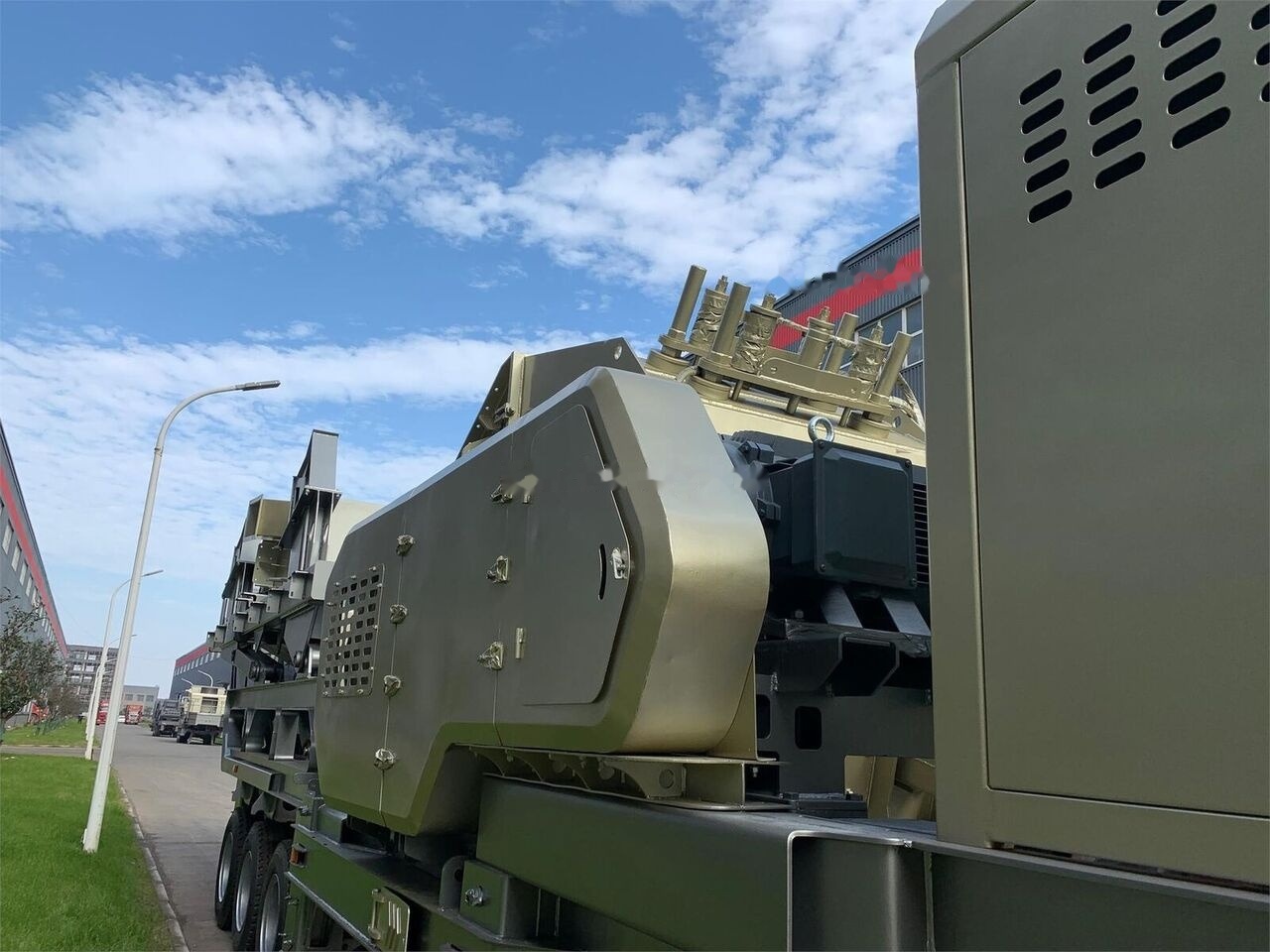 Kinglink KL3S2160F1315 Portable Impact Crusher Plant - Röpítő törő: 5 kép. Kinglink KL3S2160F1315 Portable Impact Crusher Plant - Röpítő törő: 5 kép.