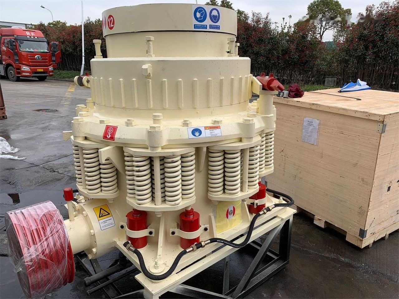 Kinglink NEW 3ft KLF1000 Rock Stone Cone Crusher 80-150TPH - Kúpos törő: 4 kép. Kinglink NEW 3ft KLF1000 Rock Stone Cone Crusher 80-150TPH - Kúpos törő: 4 kép.
