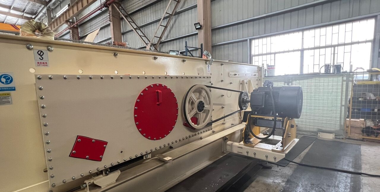 Kinglink New Horizontal Vibrating Screen - Osztályozó berendezés: 2 kép. Kinglink New Horizontal Vibrating Screen - Osztályozó berendezés: 2 kép.