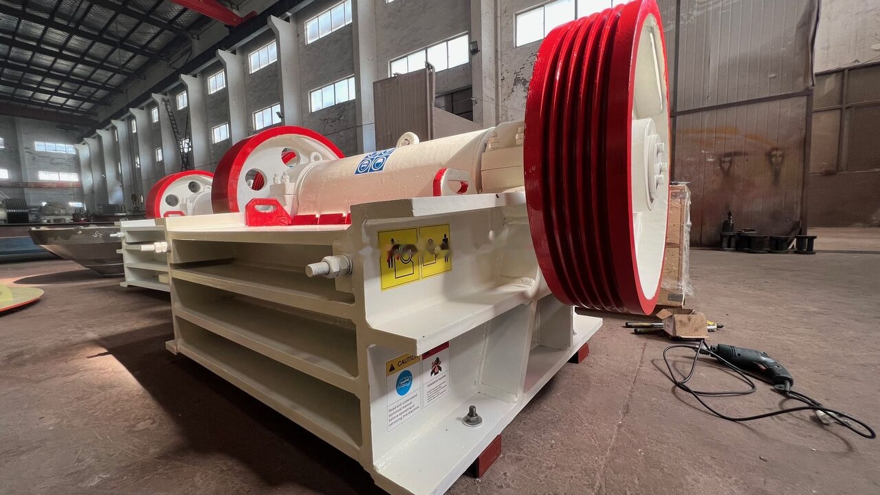 Kinglink PEX150X1000 Jaw Crusher | Oil Sands - Pofás törő: 3 kép. Kinglink PEX150X1000 Jaw Crusher | Oil Sands - Pofás törő: 3 kép.